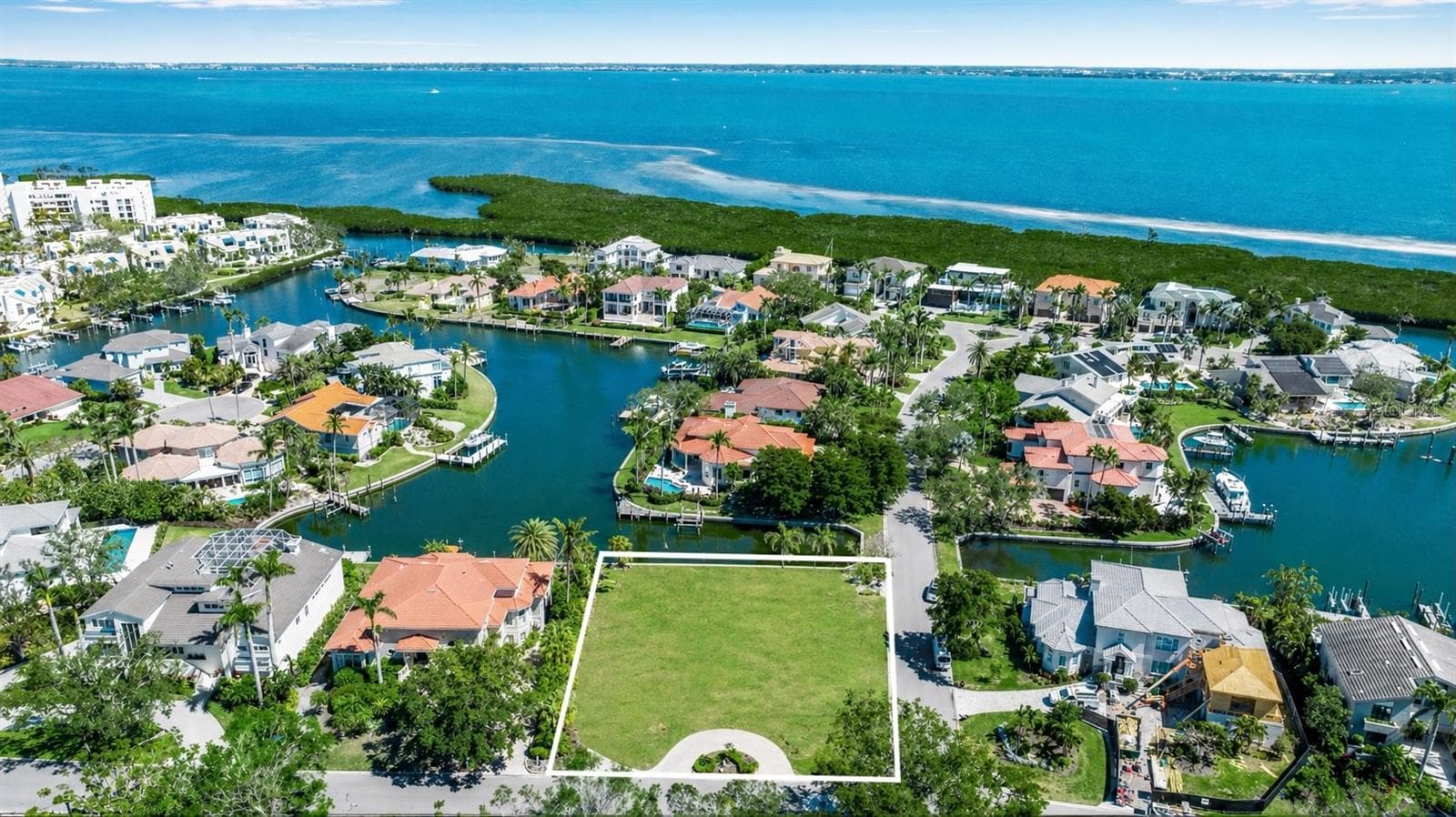 1600 Harbor Sound Dr photo 4