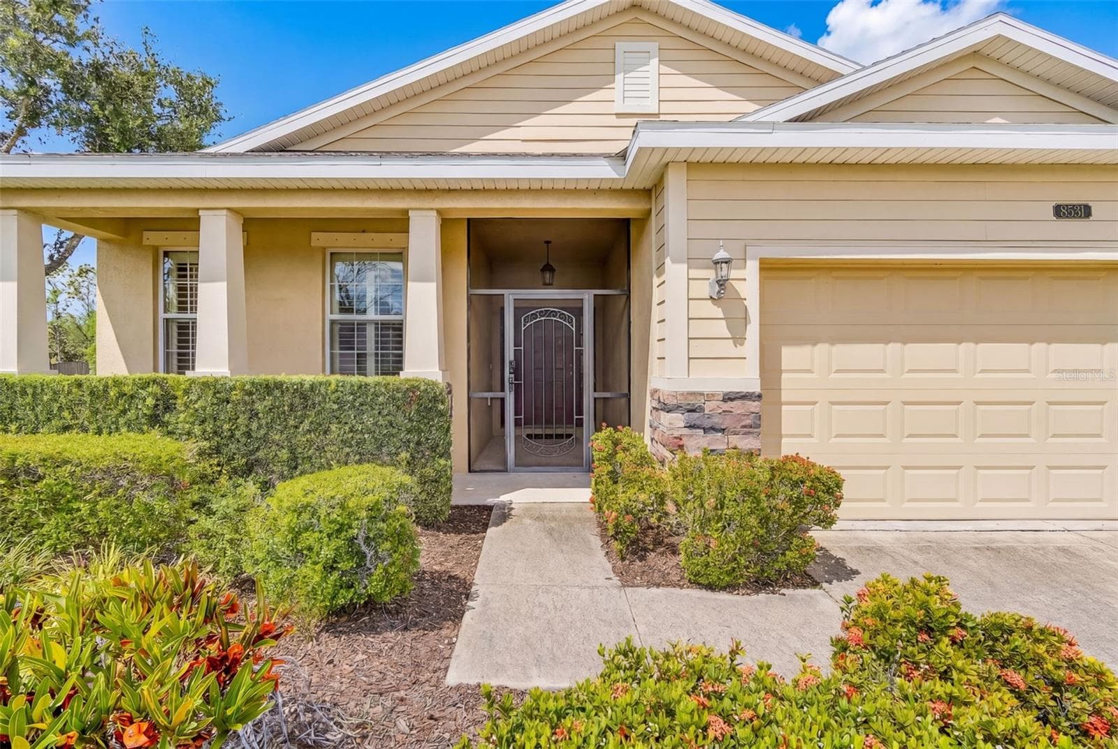 8531 Karpeal Dr photo 5