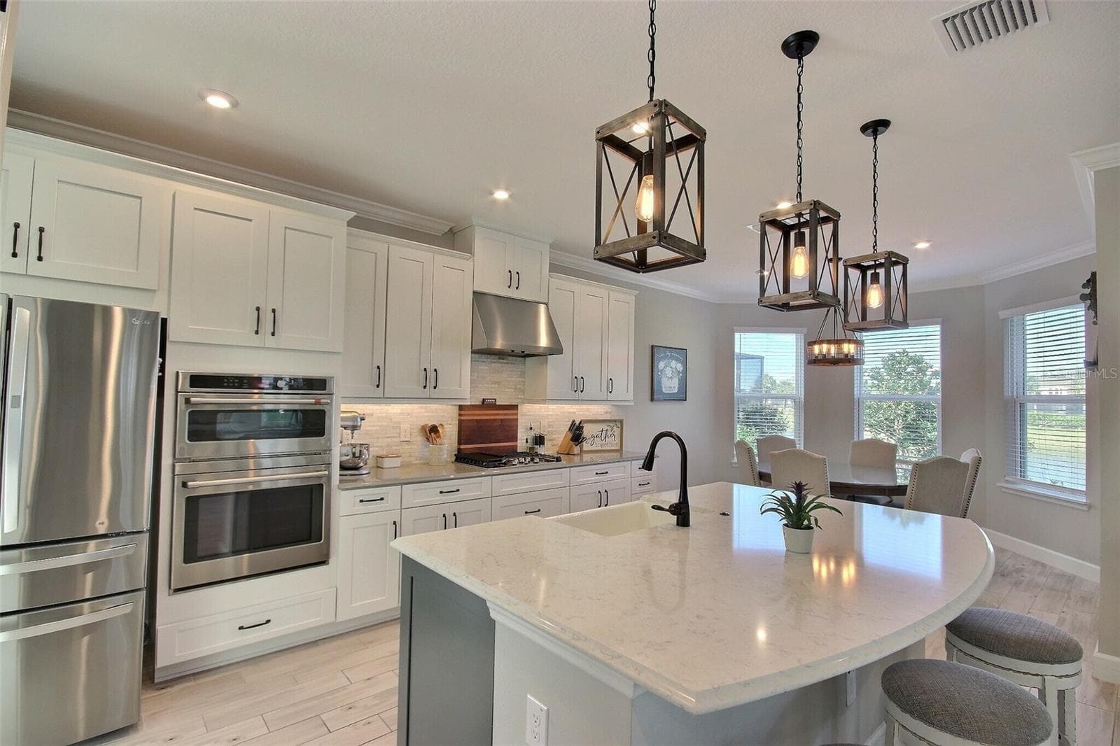 10563 Piedra Dr photo 3