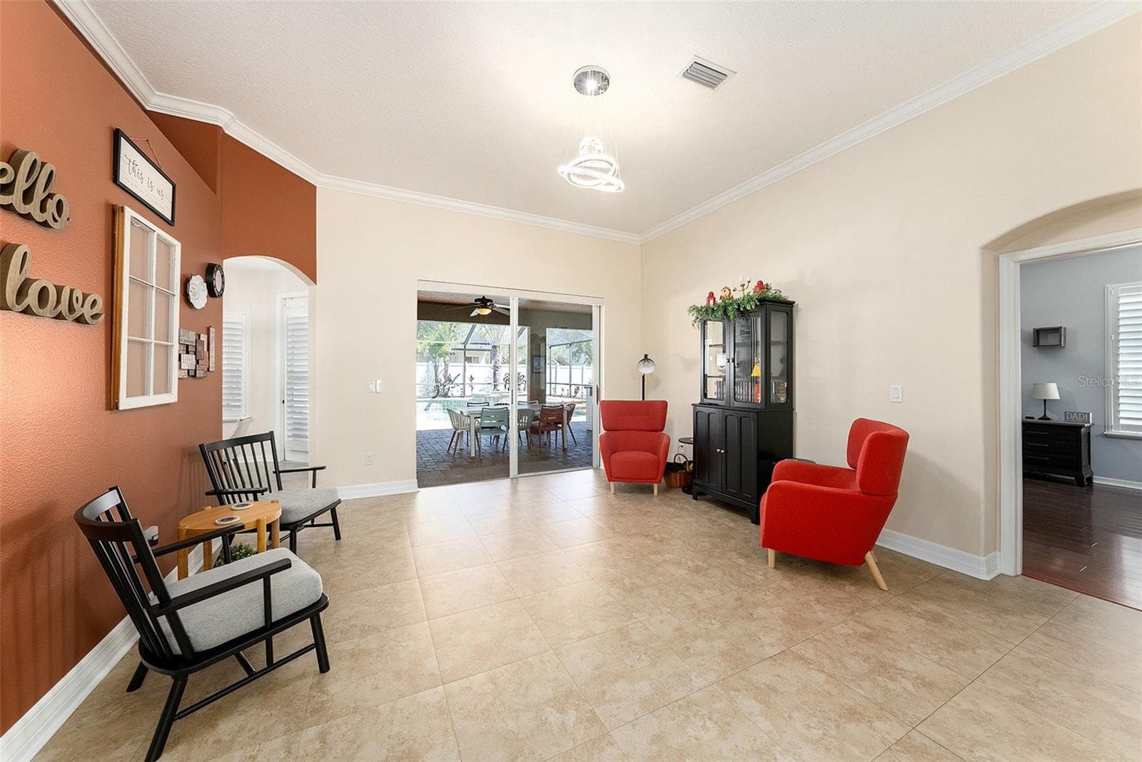 19328 Autumn Woods Ave photo 3
