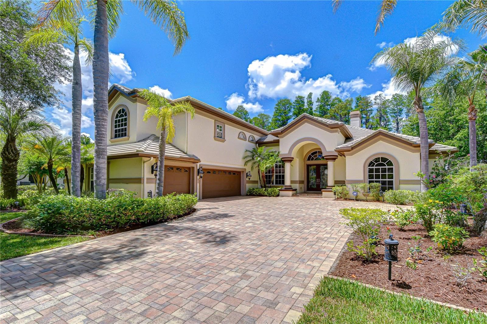 20915 Lake Vienna Dr photo 4