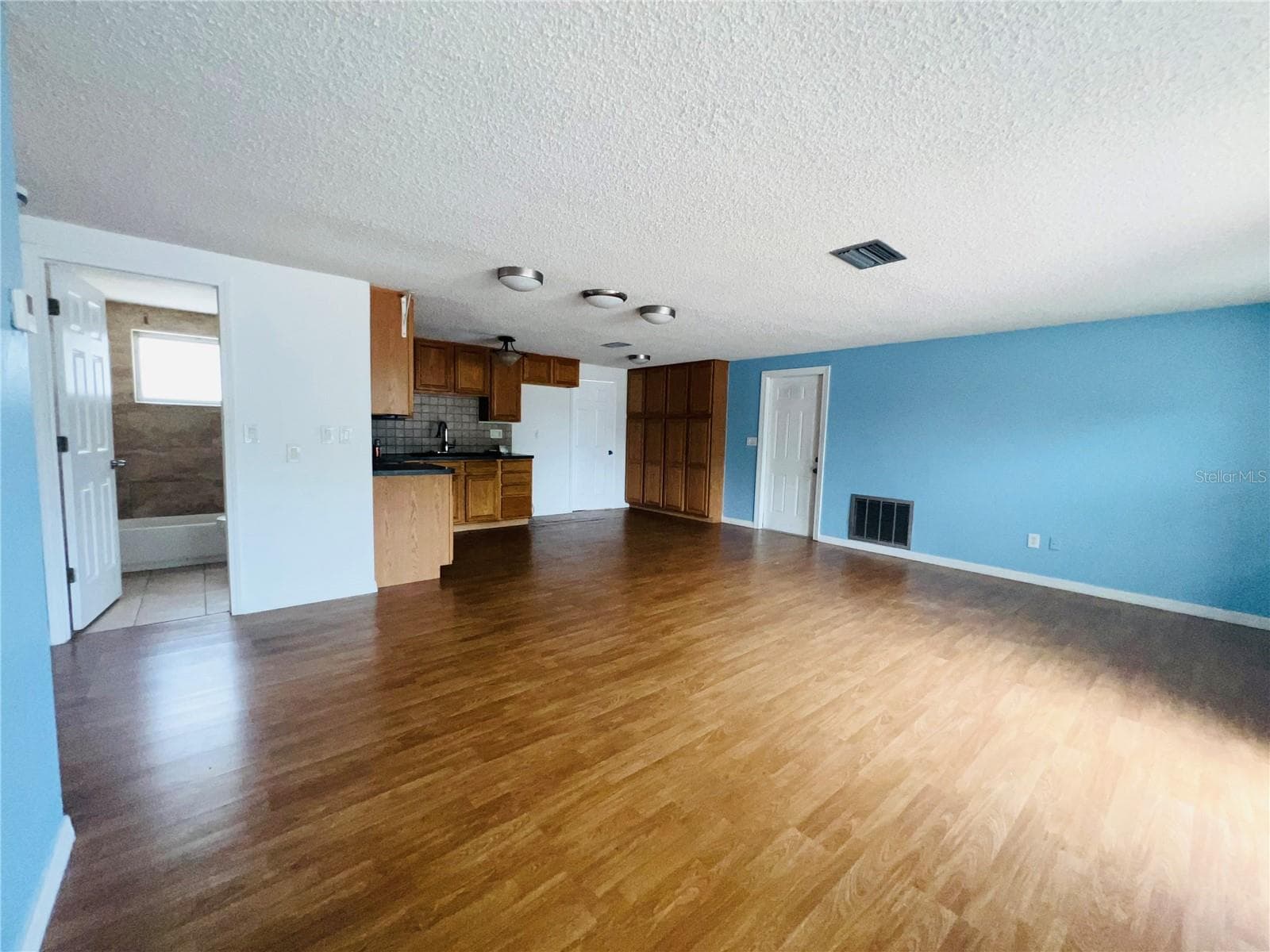 6428 Kentfield Ave photo 5