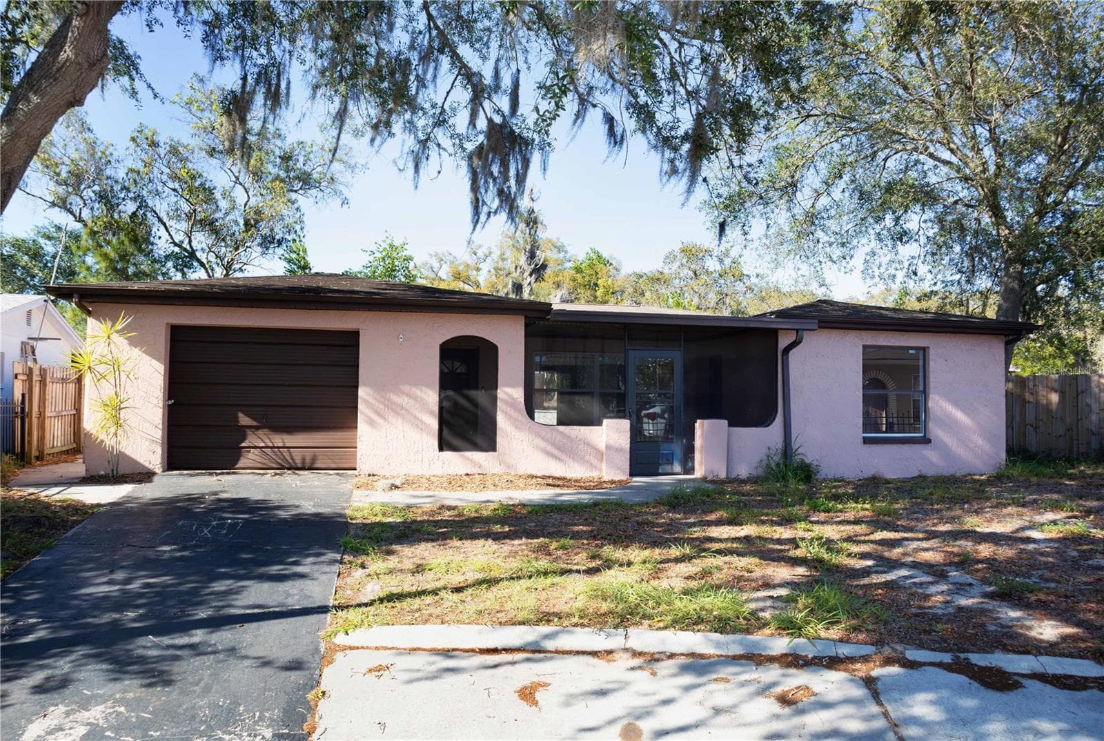 9939 Woodridge CT photo 2