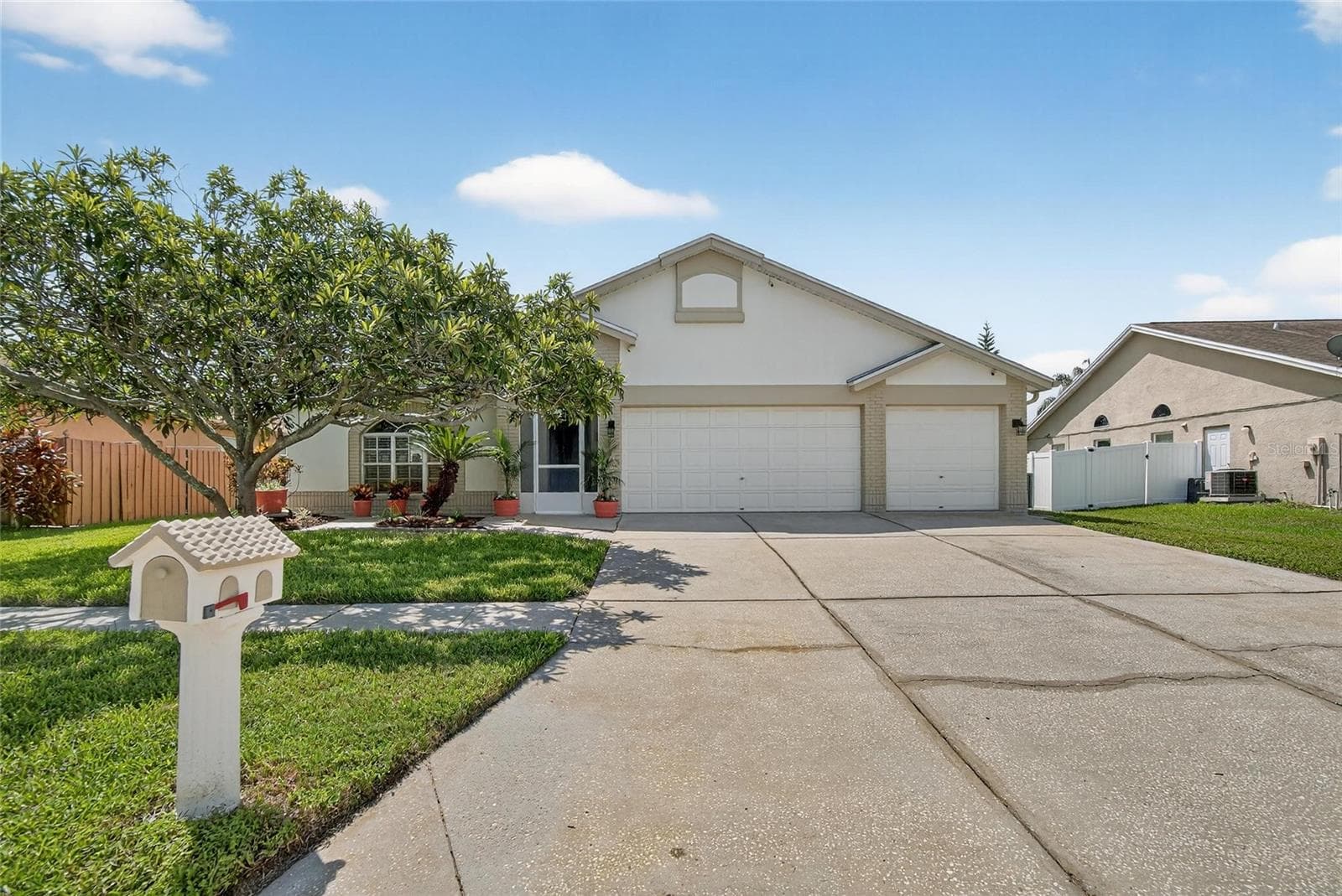 13029 Prestwick Dr photo 3