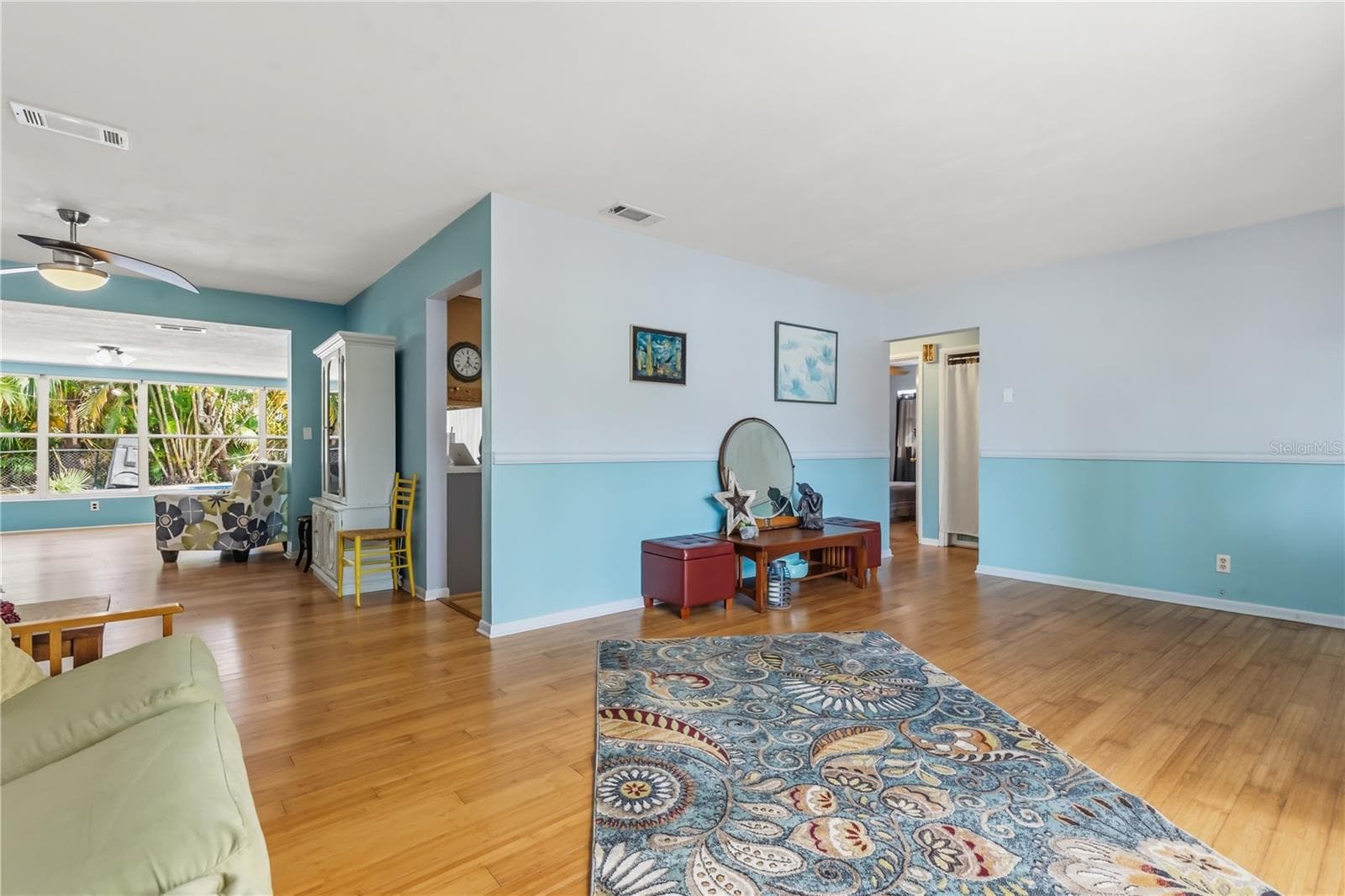1508 Erin Ln photo 4