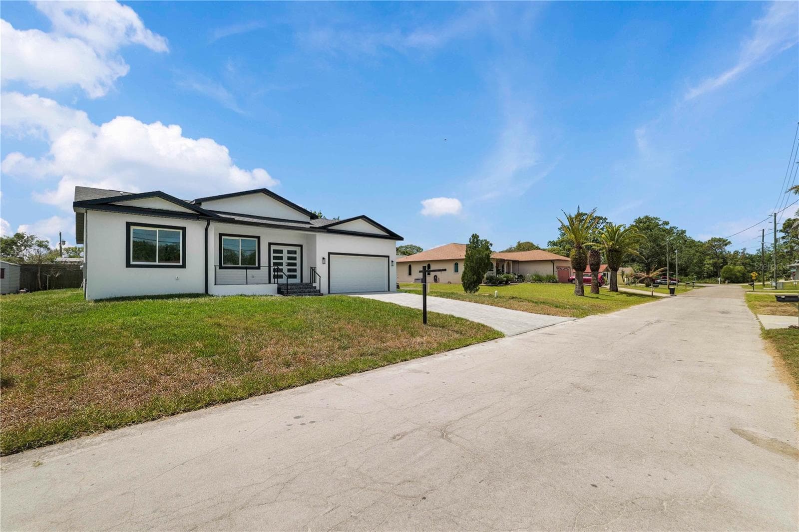 8526 Indies Dr photo 4