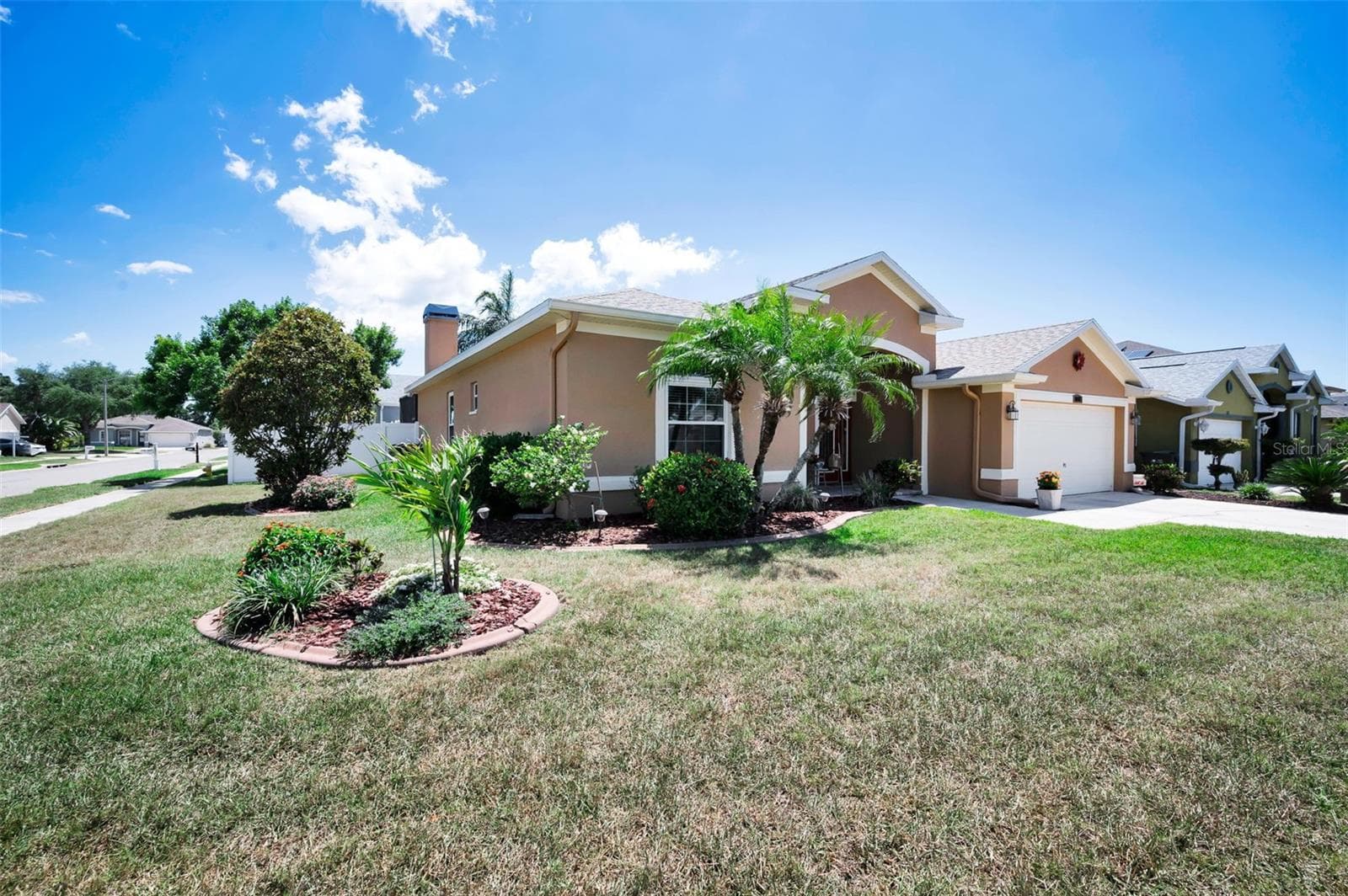 8202 Wild Oaks Cir photo 5