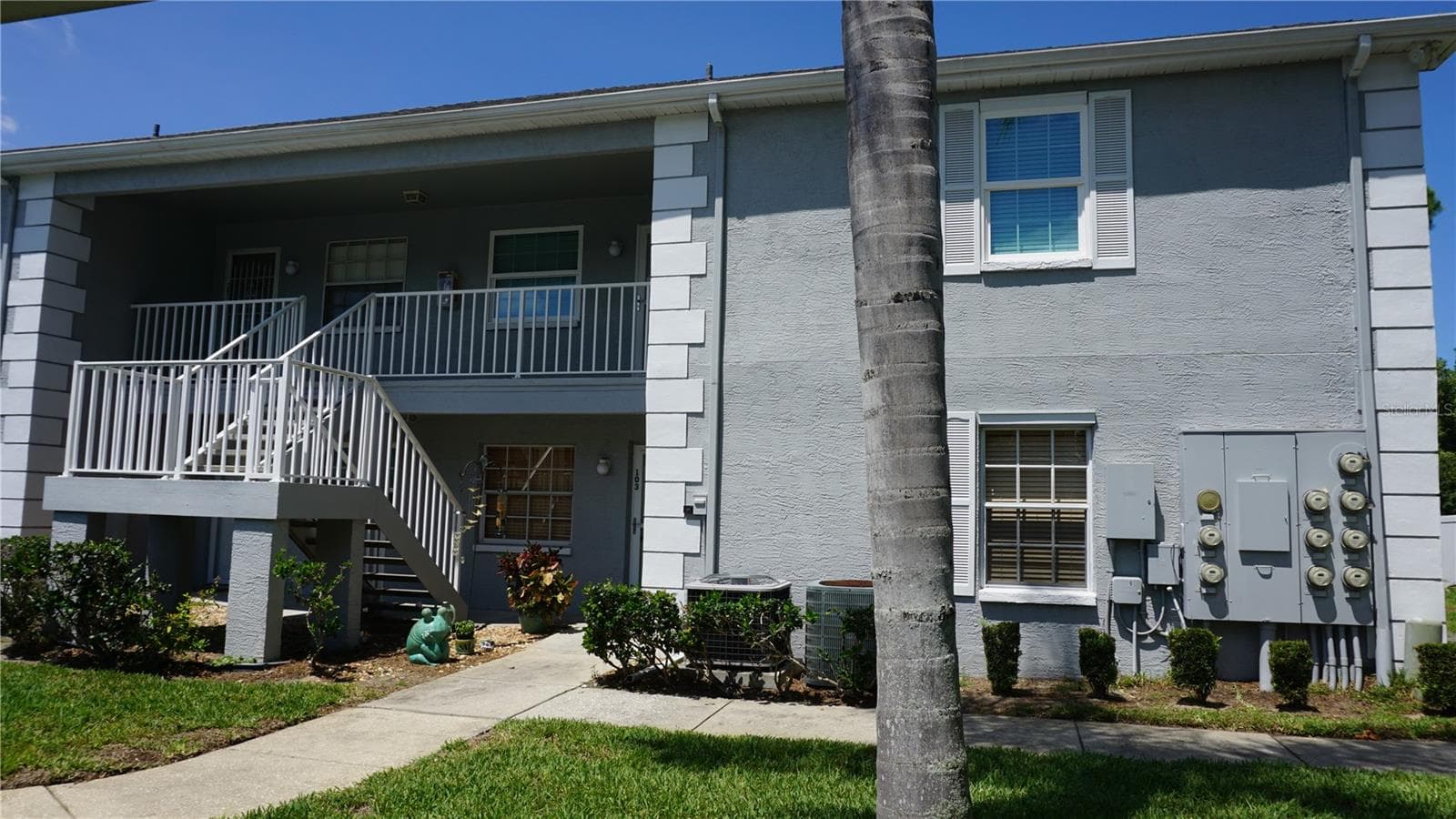 7713 Hillside CT #203 photo 3