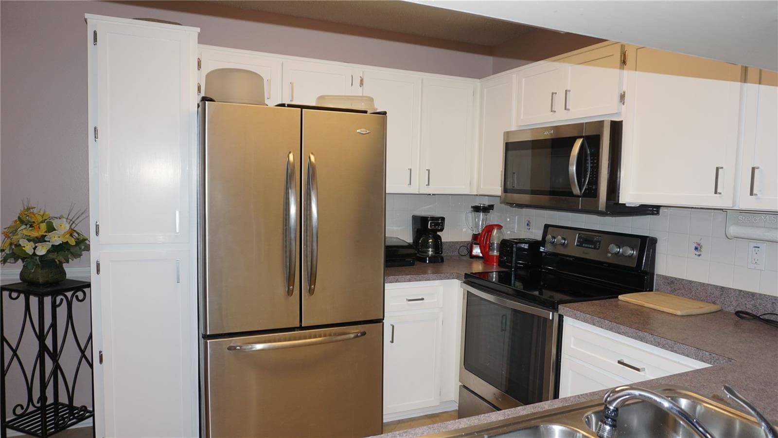 7713 Hillside CT #203 photo 5