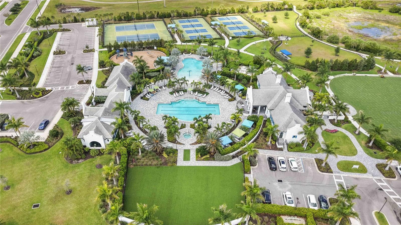 2669 Star Apple Way photo 4