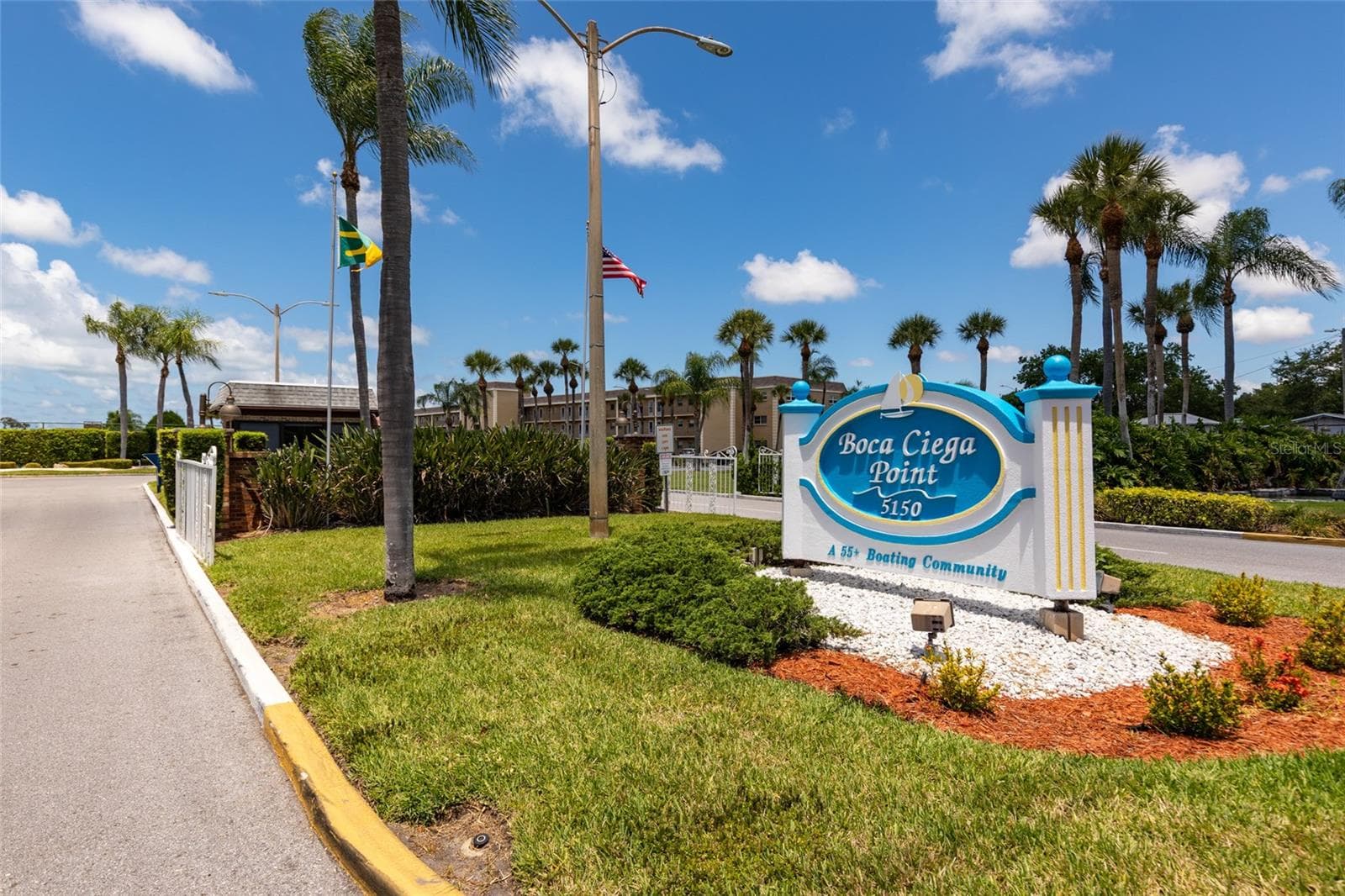 1 S Boca Ciega Point Blvd #204 photo 3