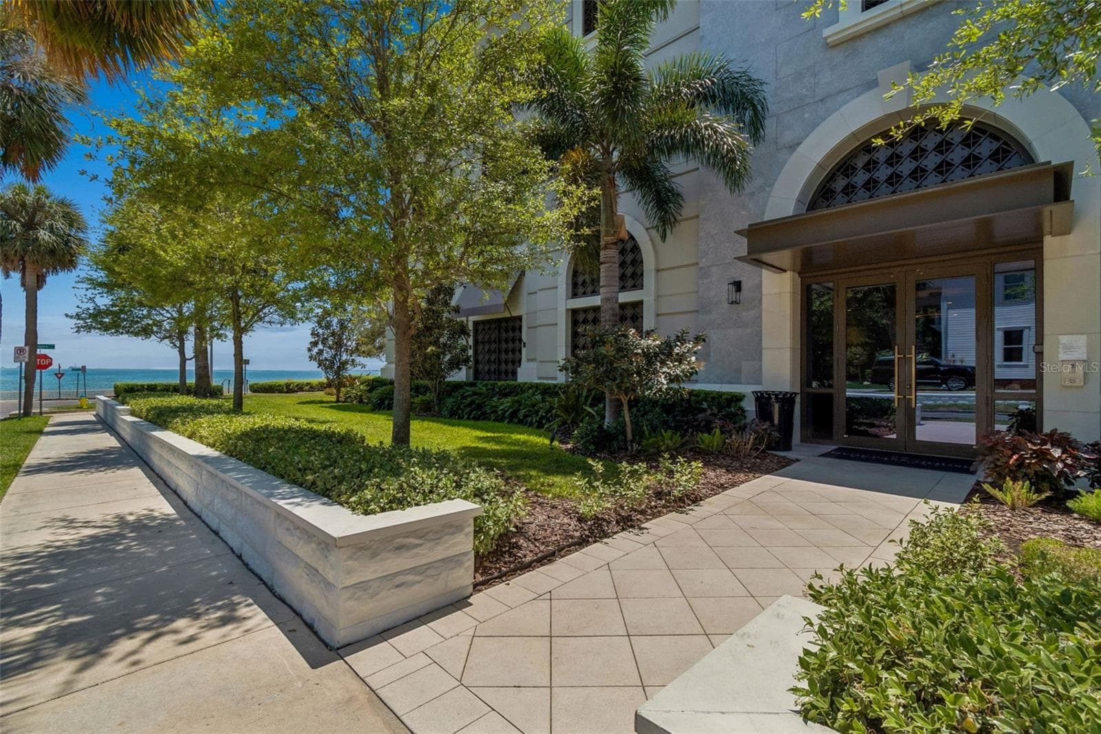 2103 Bayshore Blvd #1203 photo 2