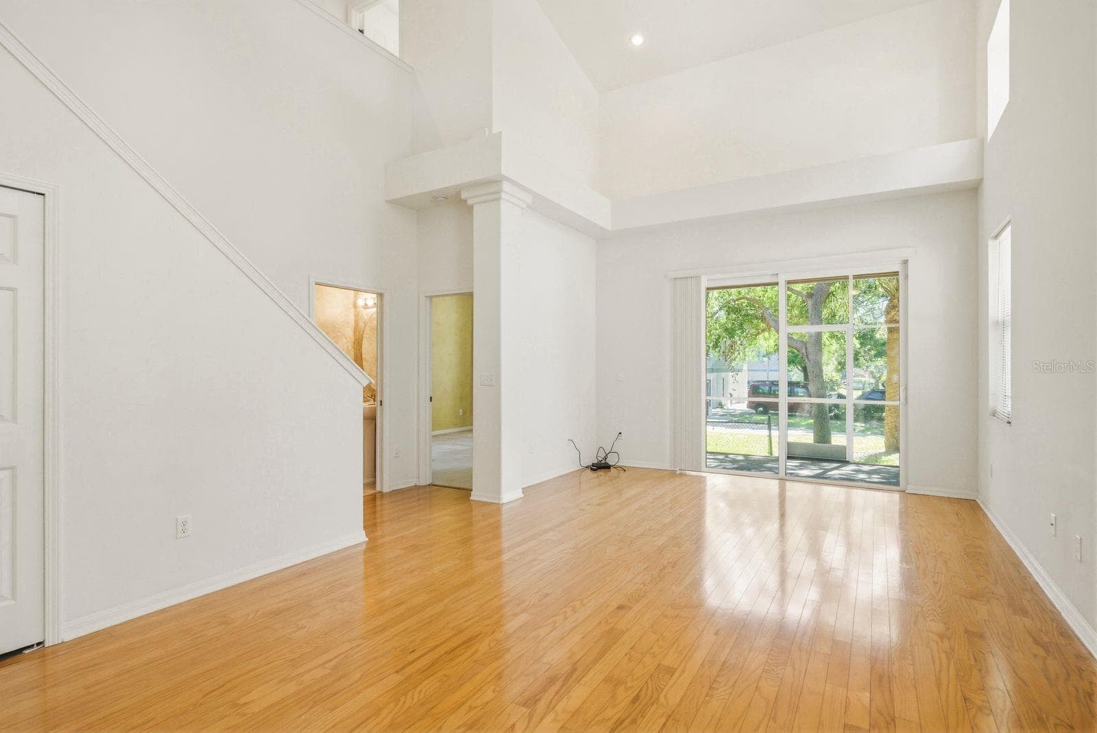 1405 Ridge Ter photo 3