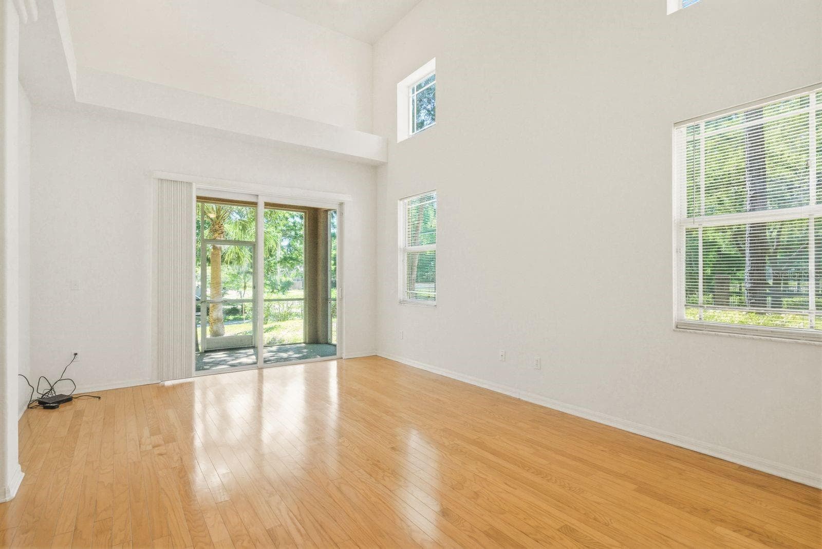 1405 Ridge Ter photo 4