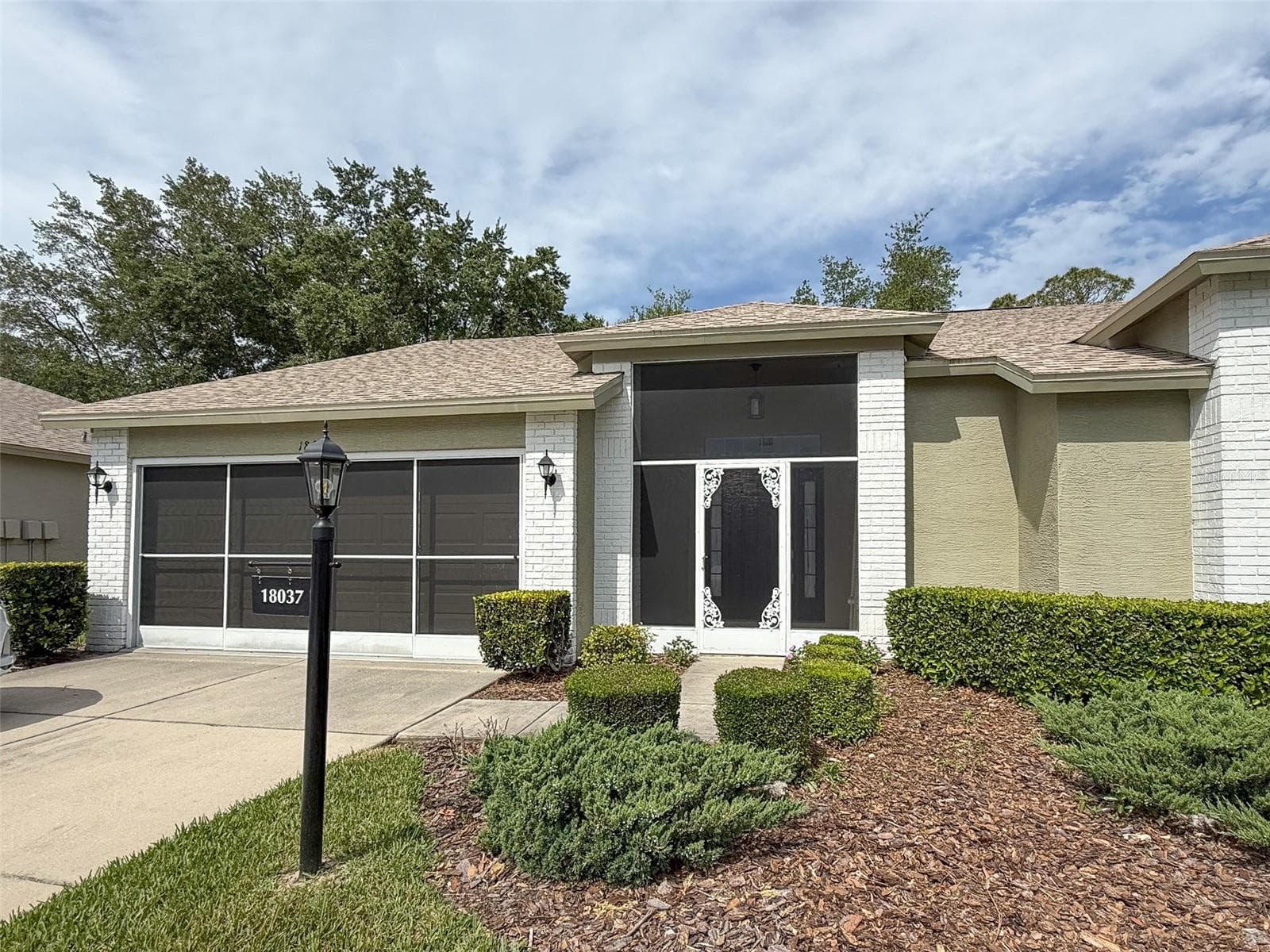 18037 Baywood Forest Dr photo 2