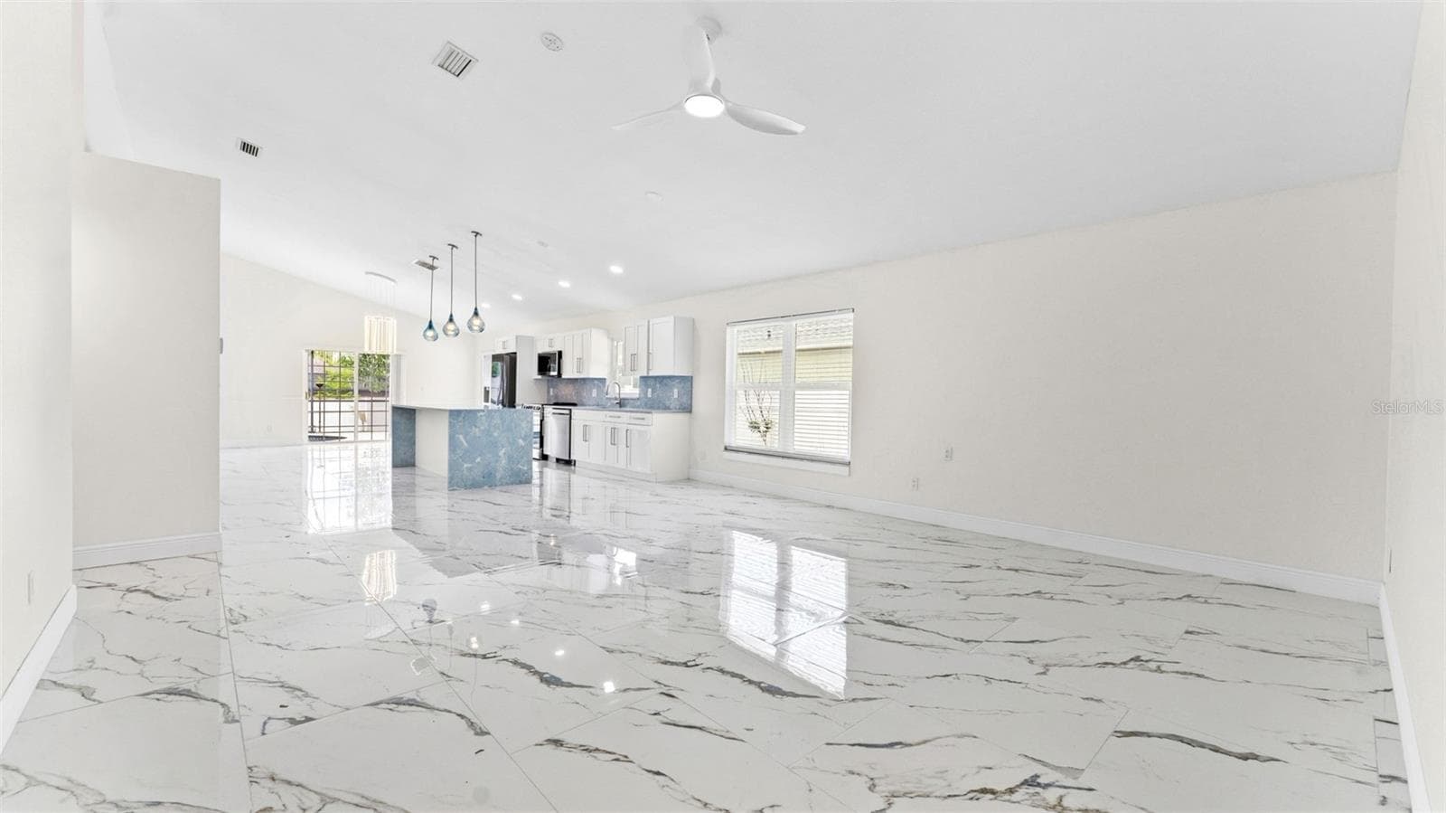 11708 Carrollwood Cove Dr photo 5