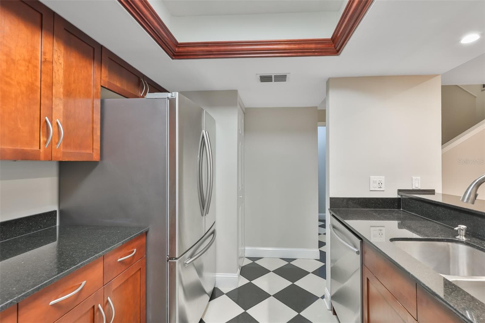 606 S Glen Ave #10 photo 4