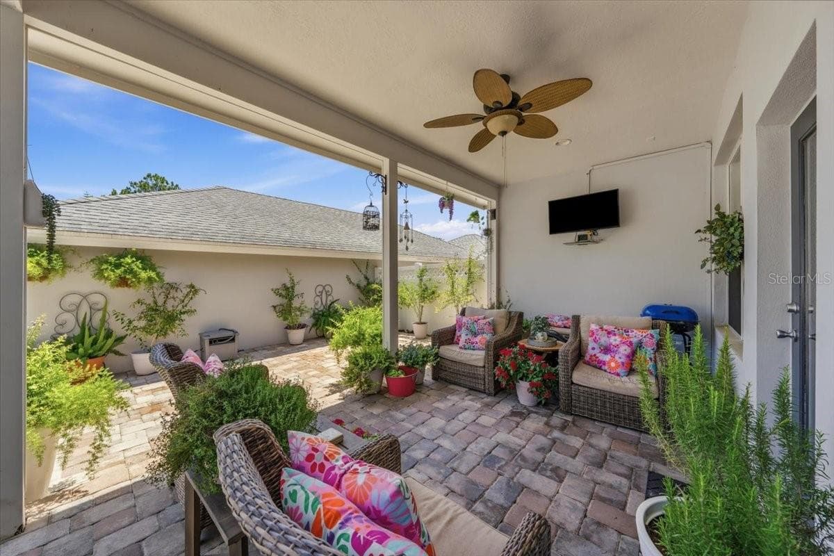 9606 Royce Dr photo 2
