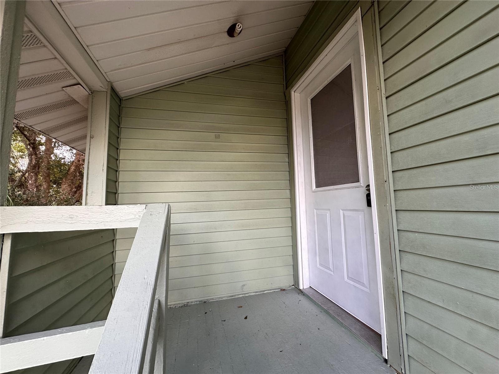 1025 E Main St photo 2