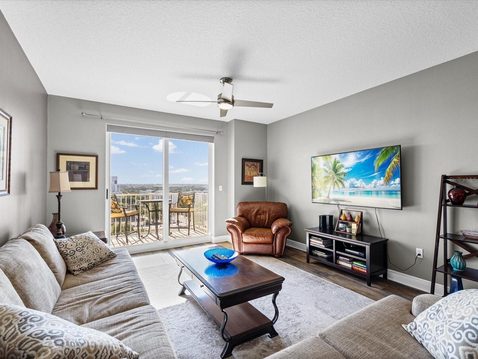 628 Cleveland St #1011 photo 3