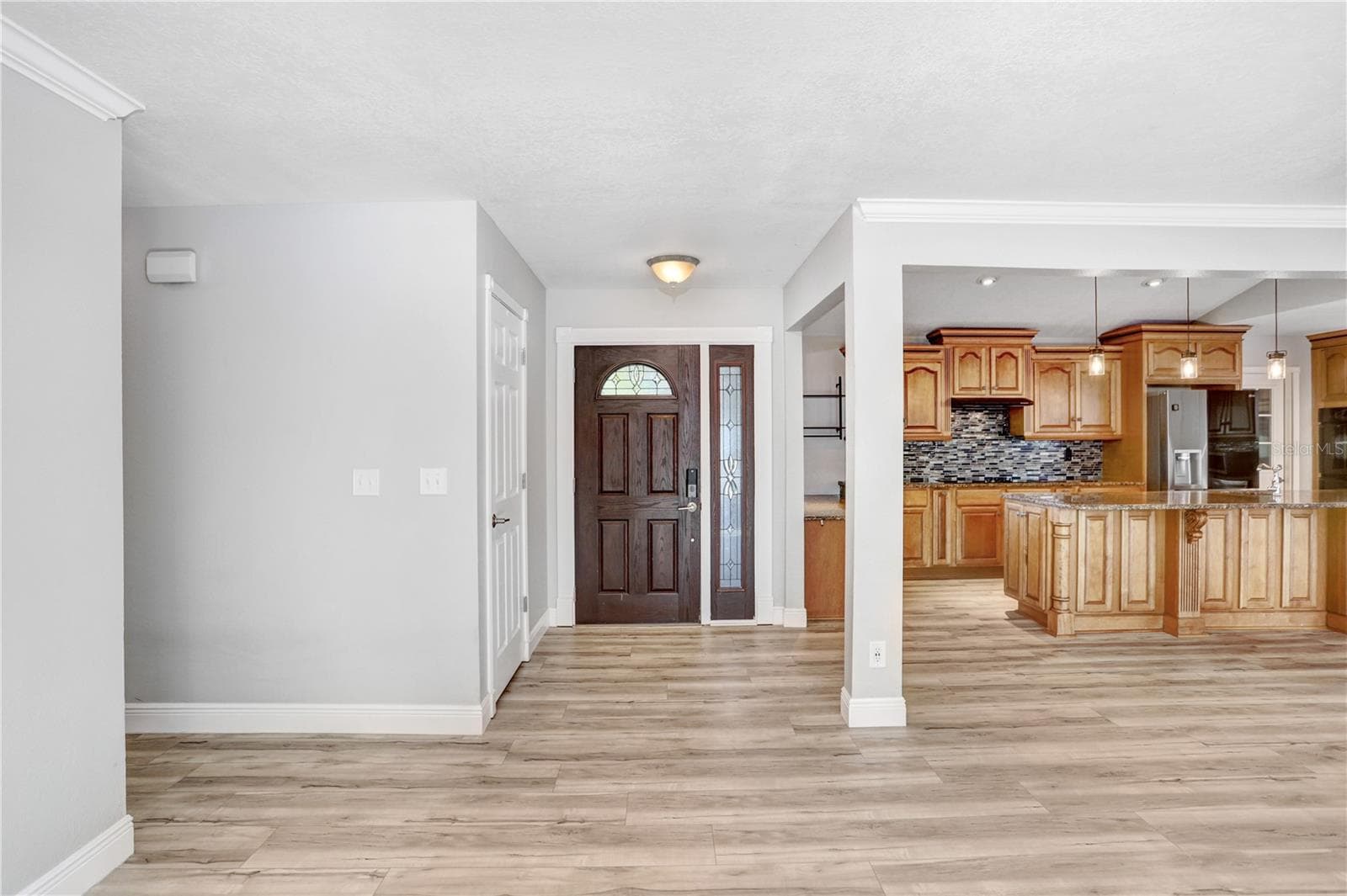 8404 Blackstone CT photo 2