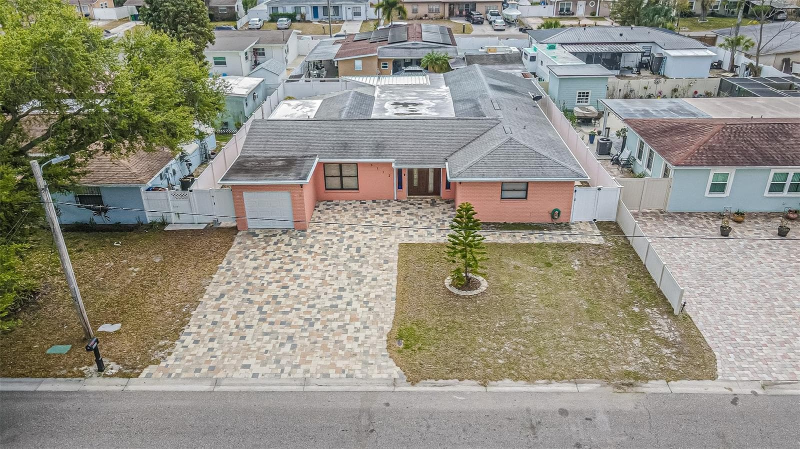 3112 W Henry Ave photo 2