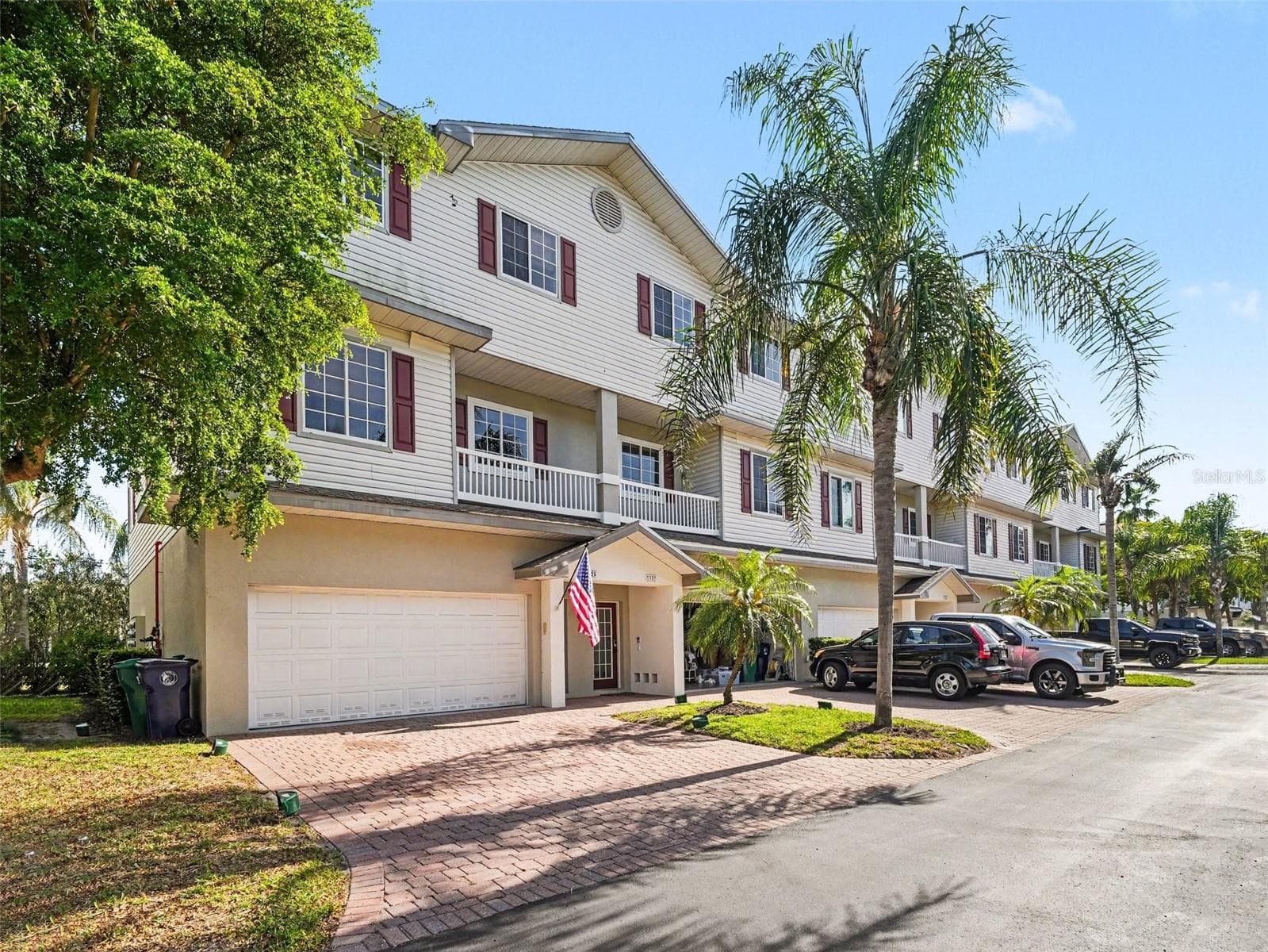 3325 10th Ln W photo 3