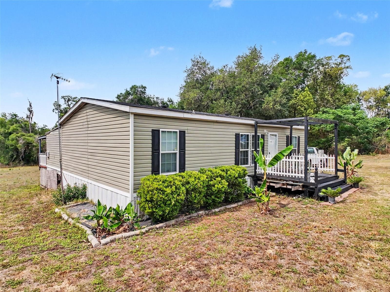 28402 Soaring Hawk Ln photo 3