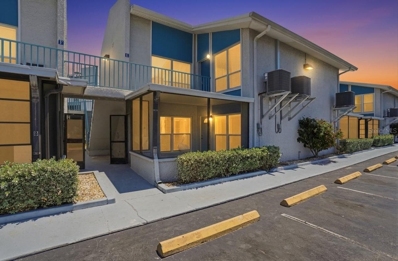 155 Medallion Blvd #E photo 4