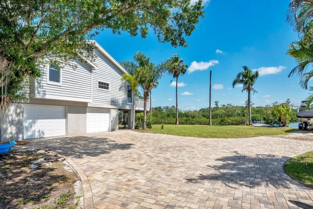 3858 Shore Blvd photo 5