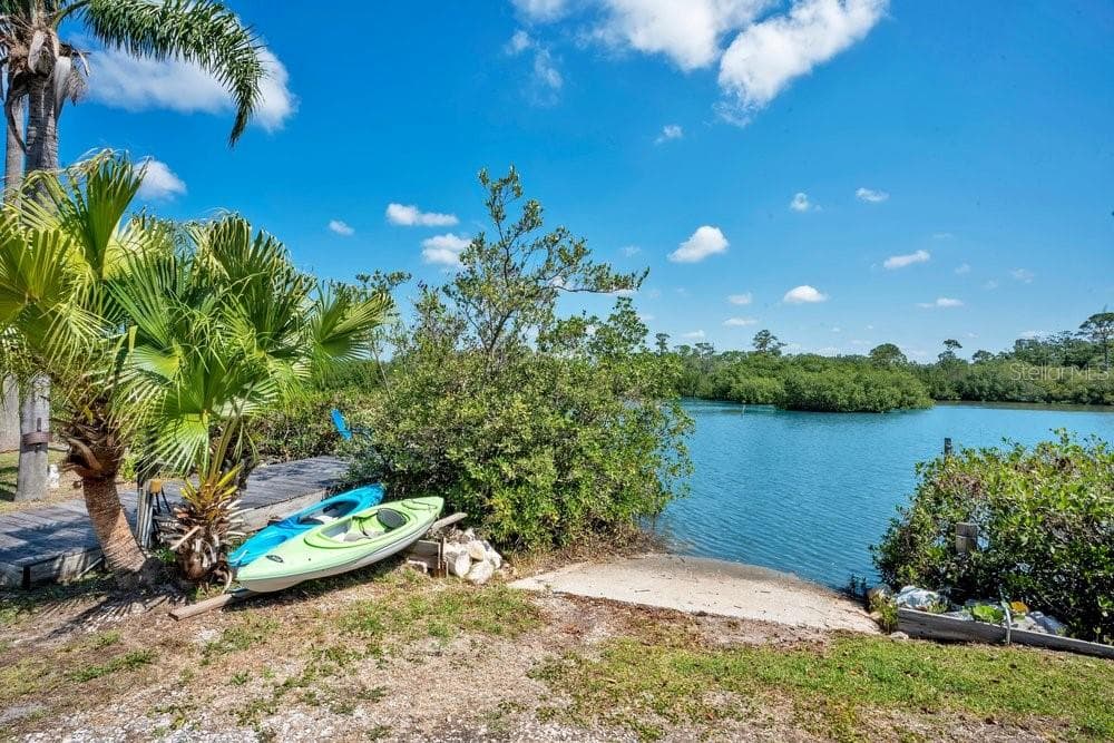 3858 Shore Blvd photo 4
