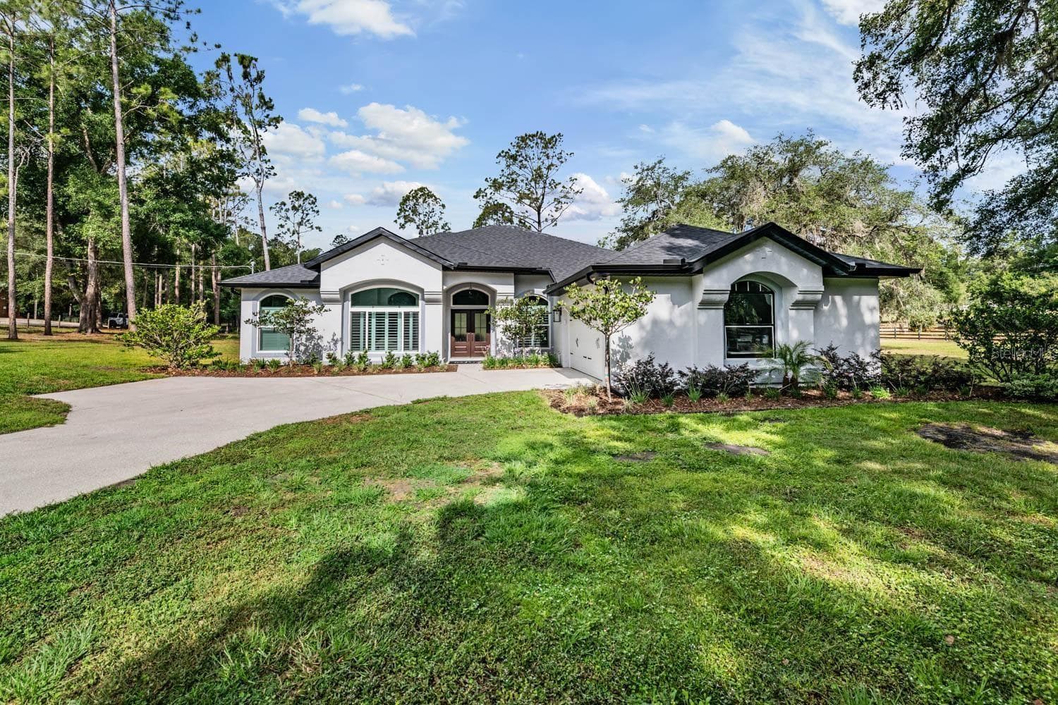 17833 Hyland Ln photo 2