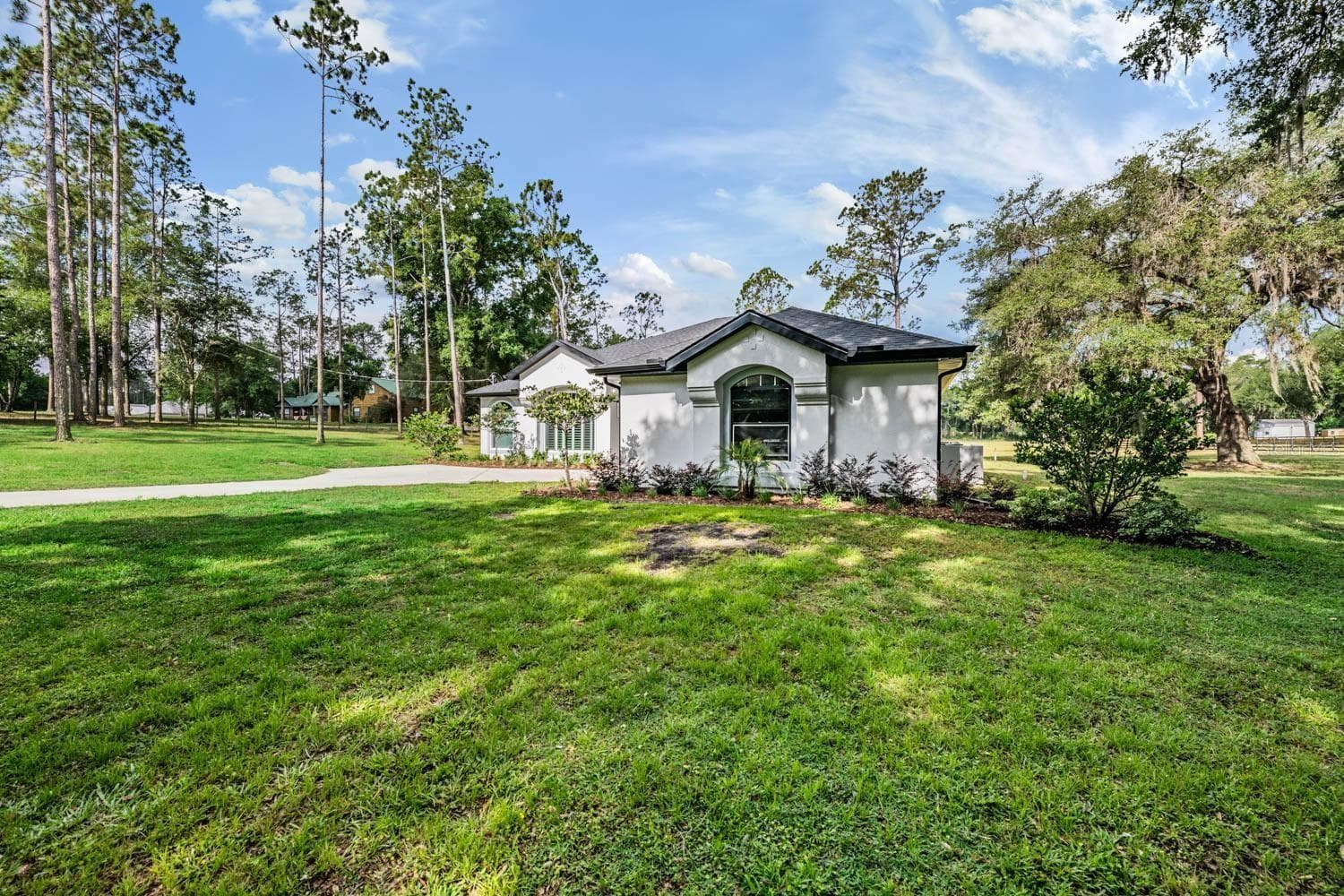 17833 Hyland Ln photo 3