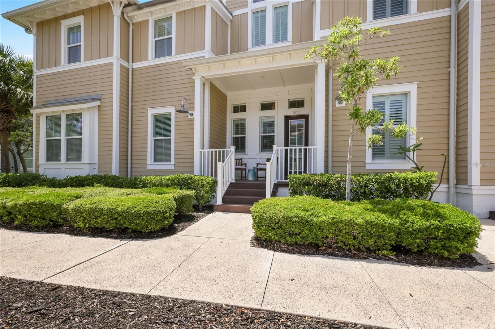 258 Sapphire Lake Dr #202 photo 3