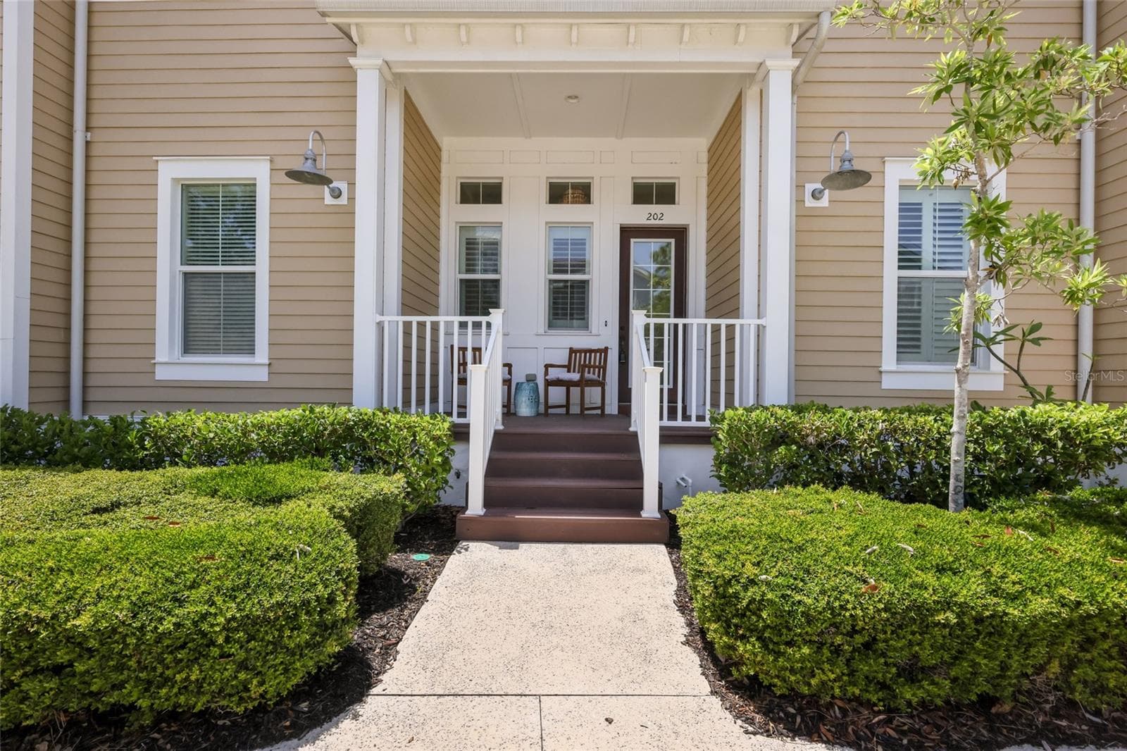 258 Sapphire Lake Dr #202 photo 4