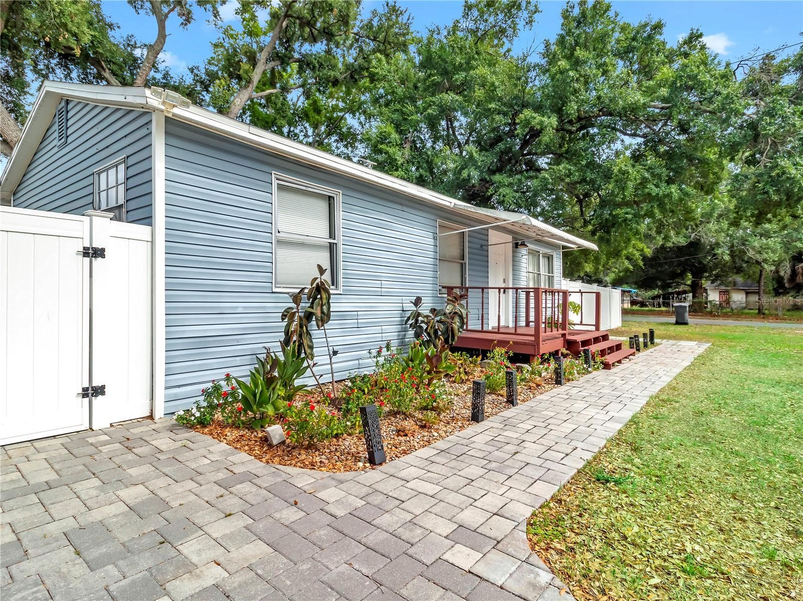 6201 Theresa St photo 4