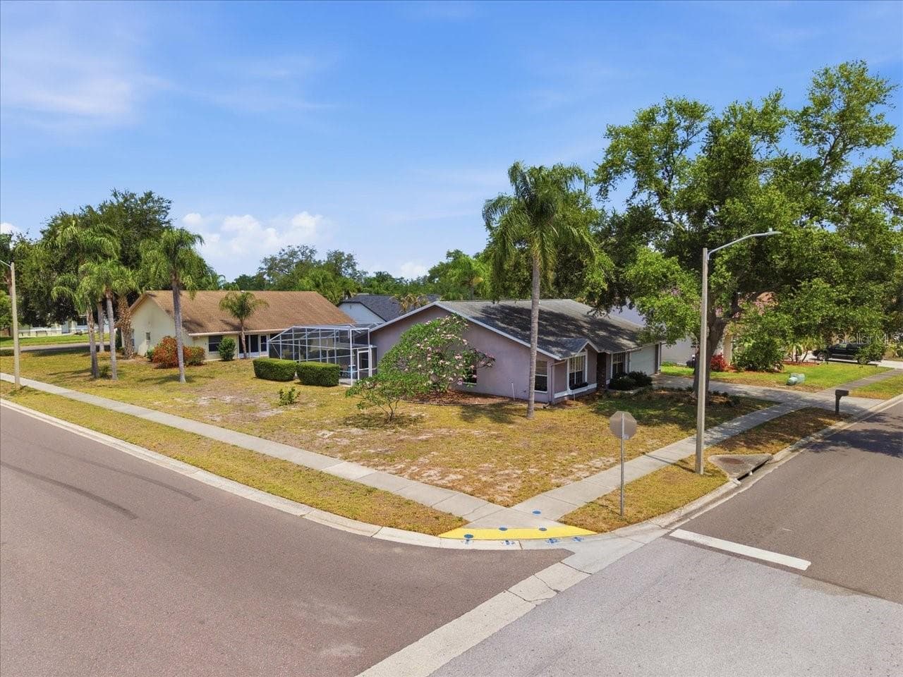 798 Countryshire Ln photo 3