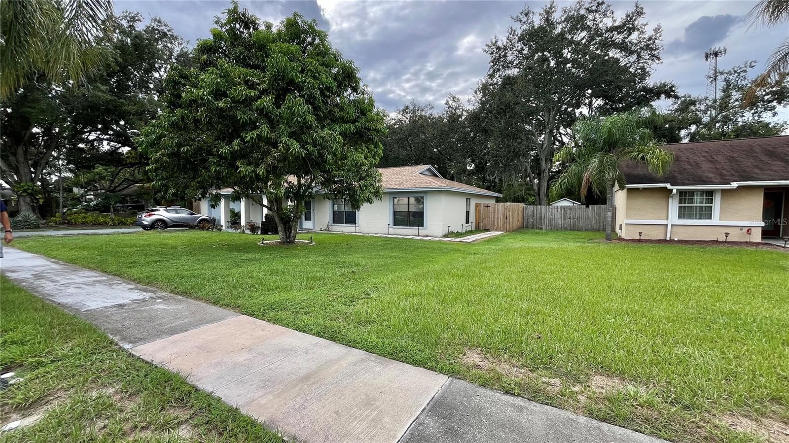 14216 Briarthorn Dr photo 5