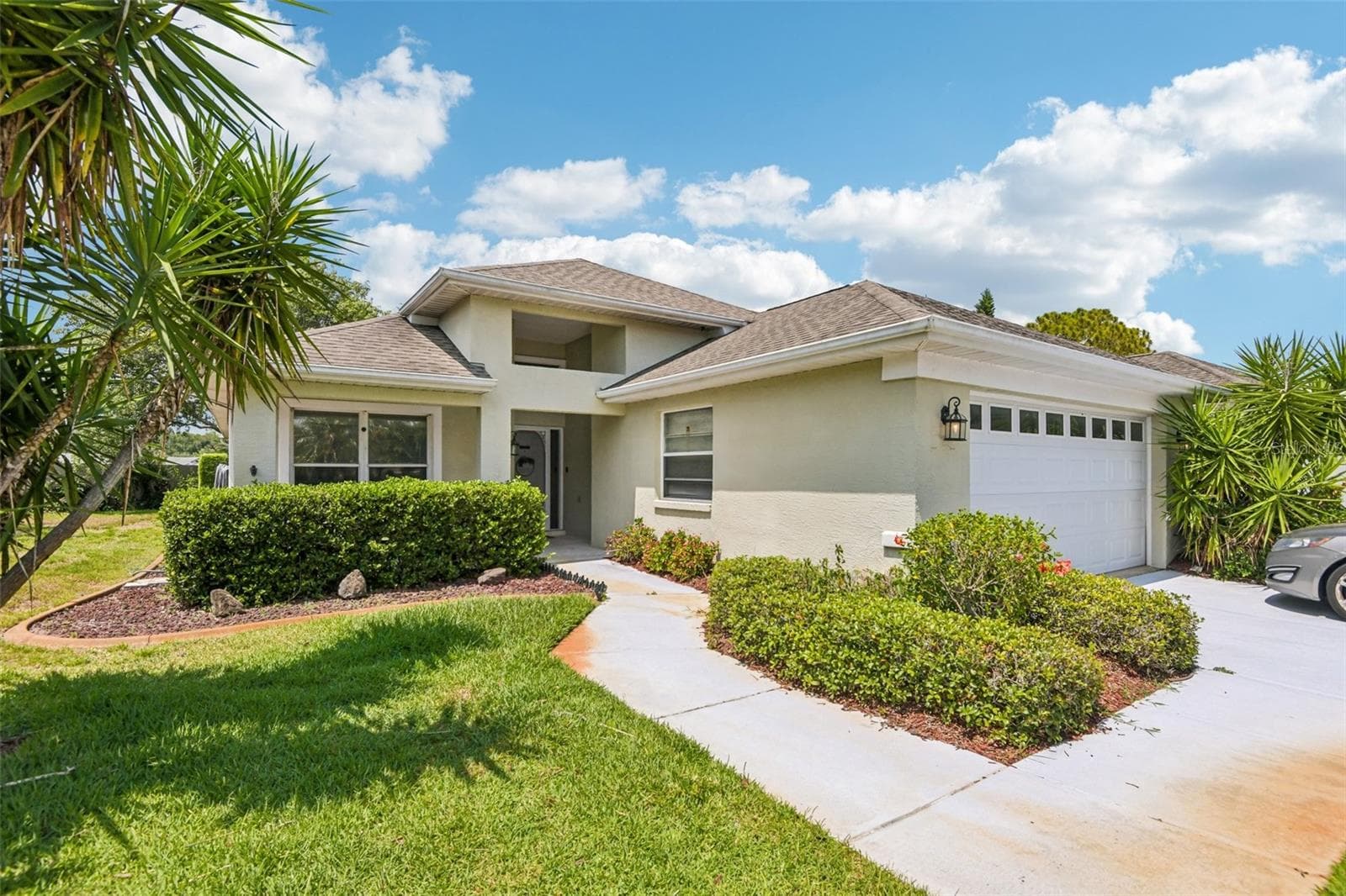 1129 Daleside Ln photo 2