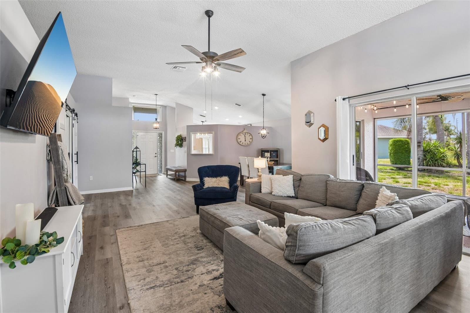 1129 Daleside Ln photo 5