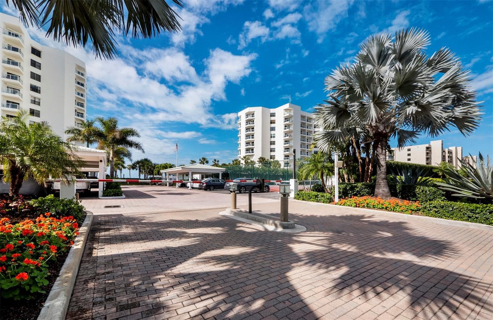 1050 Longboat Club Rd #903 photo 2