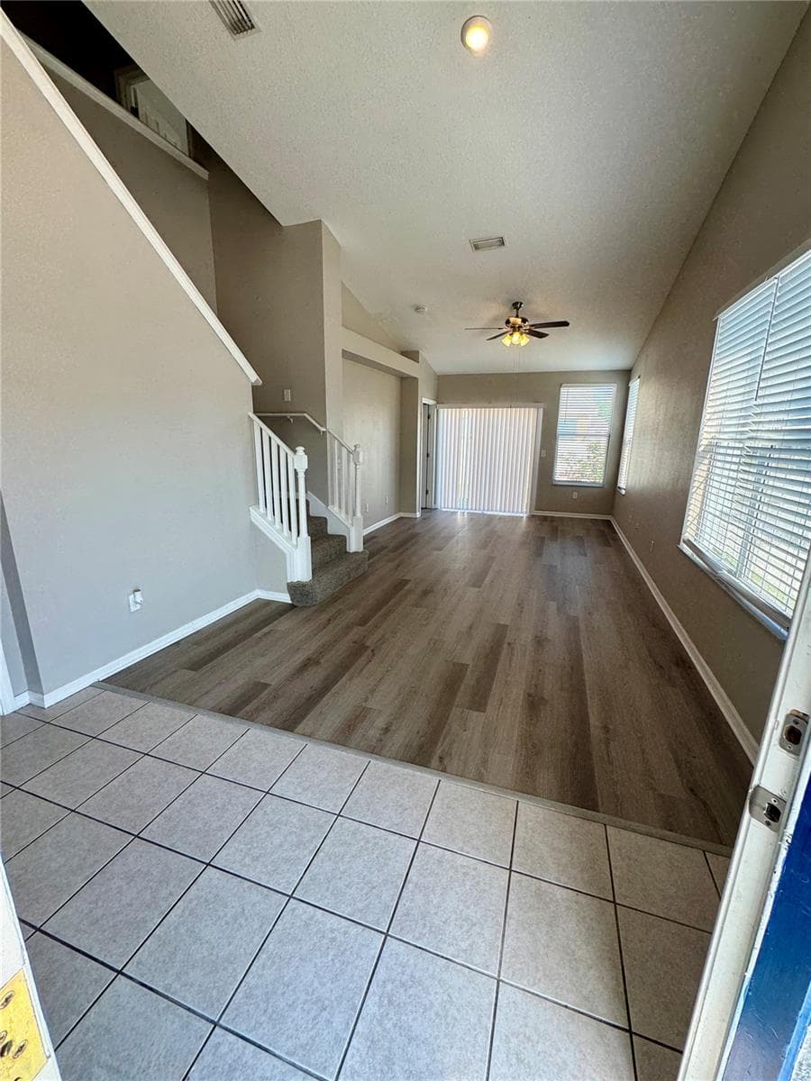 9701 Carlsdale Dr photo 3