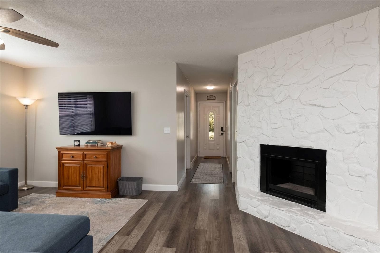4703 Serena Dr photo 4