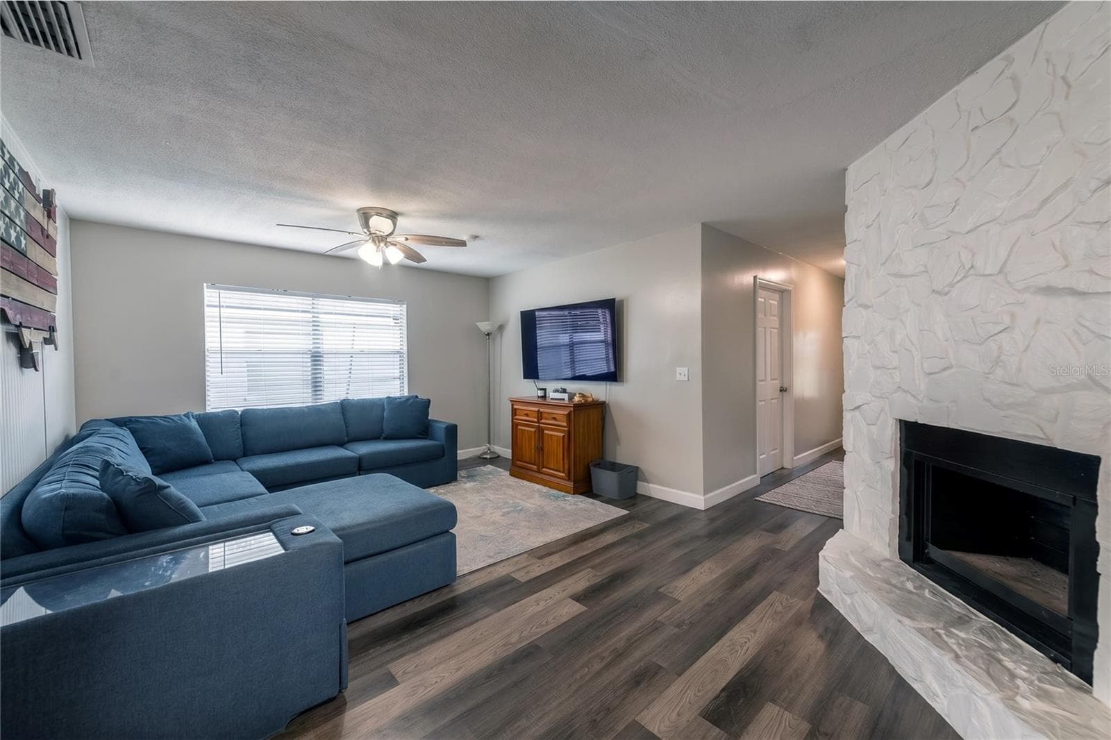 4703 Serena Dr photo 5