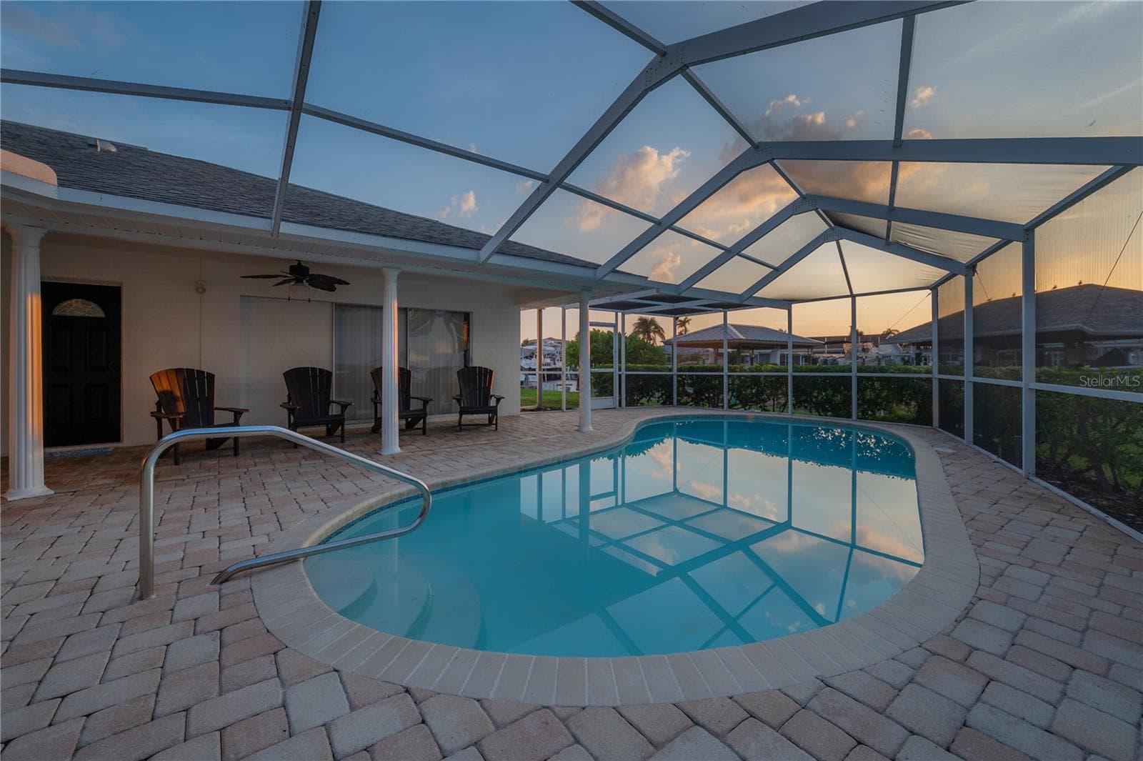 6322 Cottonwood Ln photo 3