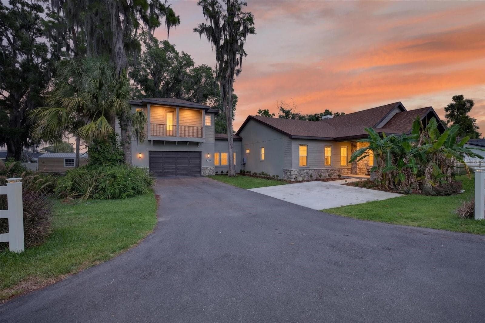 1208 Sunset Ln photo 5