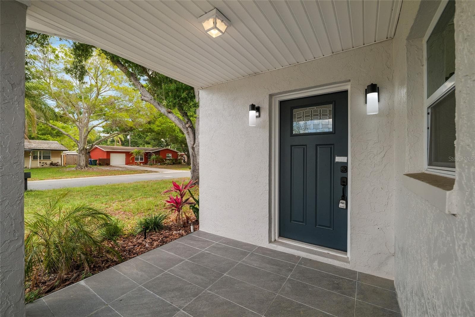 2952 Webley Dr photo 5