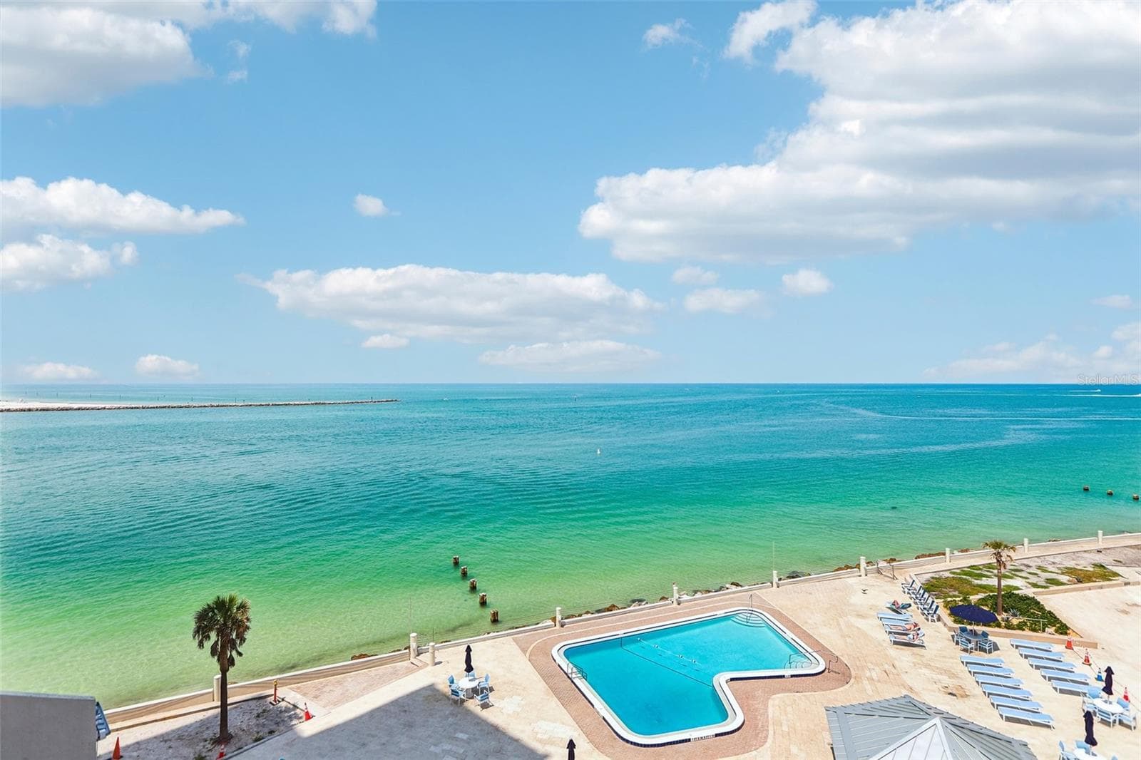 450 S Gulfview Blvd #703 photo 3