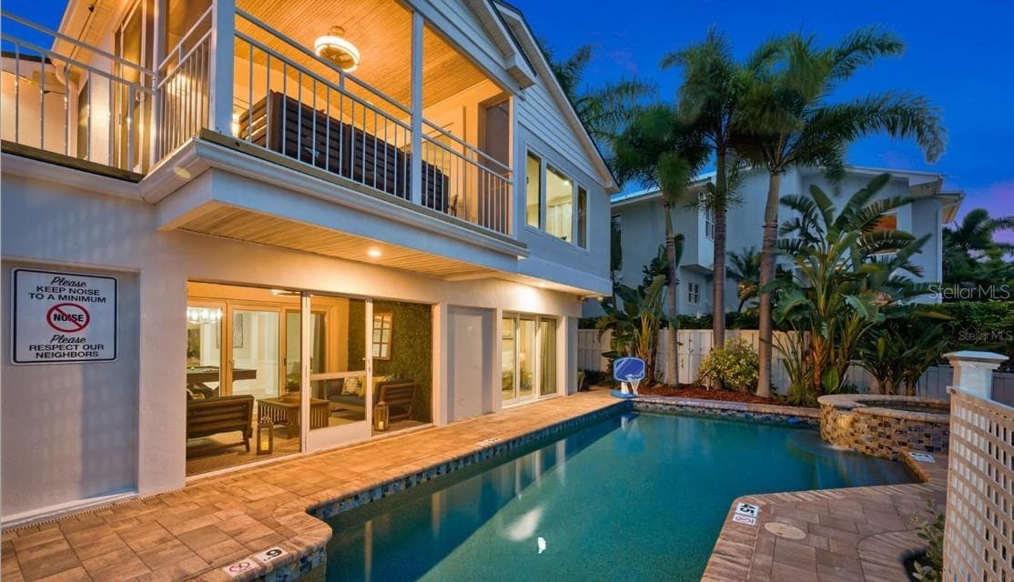 4545 Harbor Hills Dr photo 5