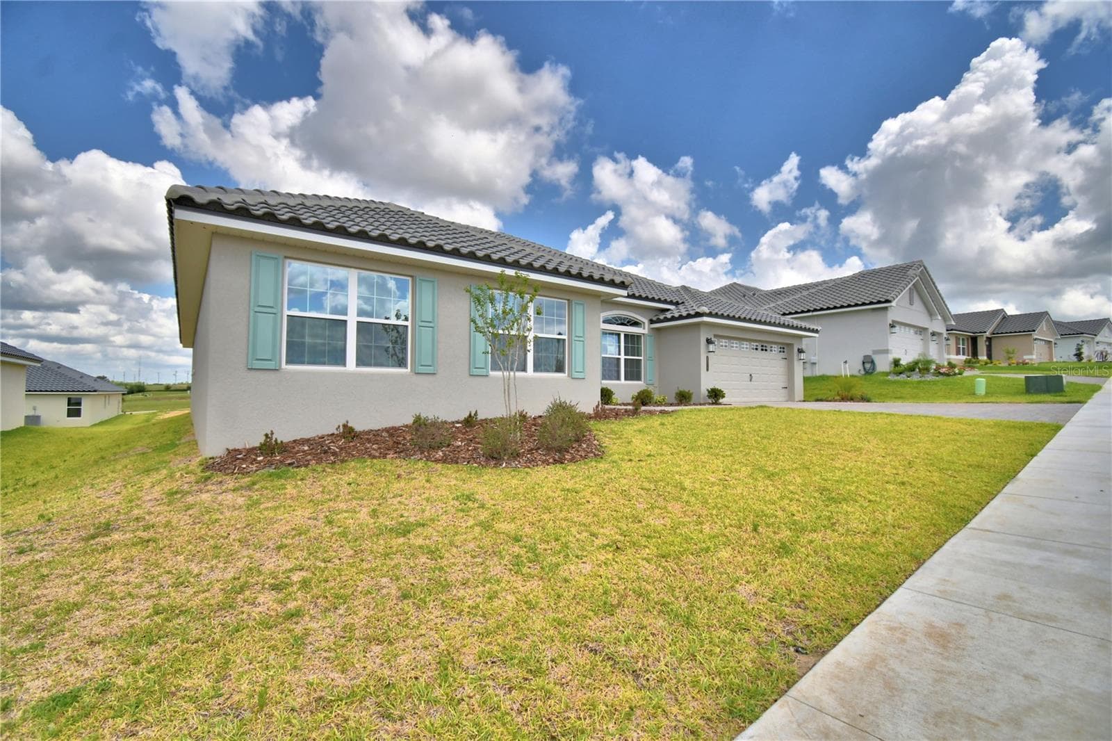 4270 Juliana Lake Dr photo 3